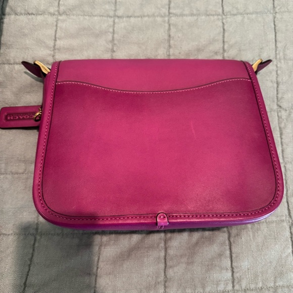 NWT Coach Rambler Crossbody in Hibiscus - Picture 3 of 8